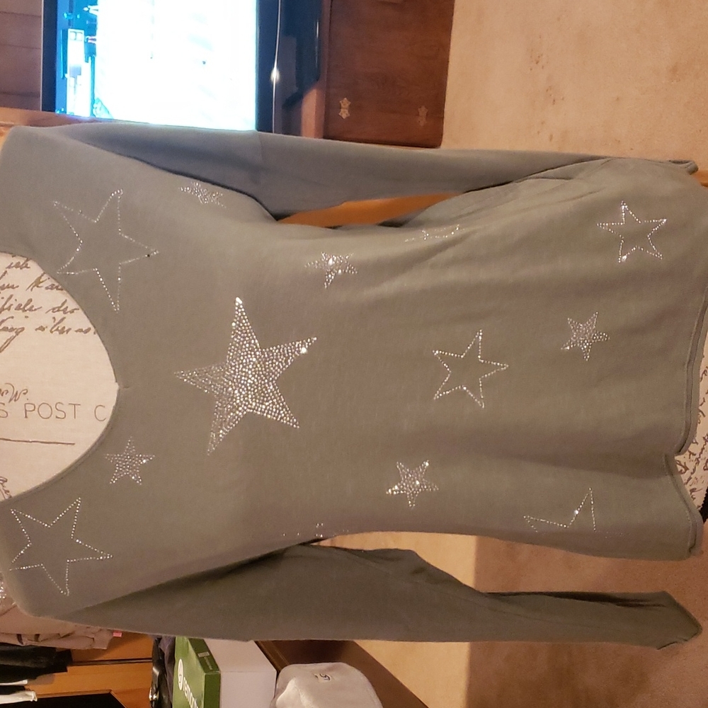Beautiful Sweet Italian long sleeve tee size L